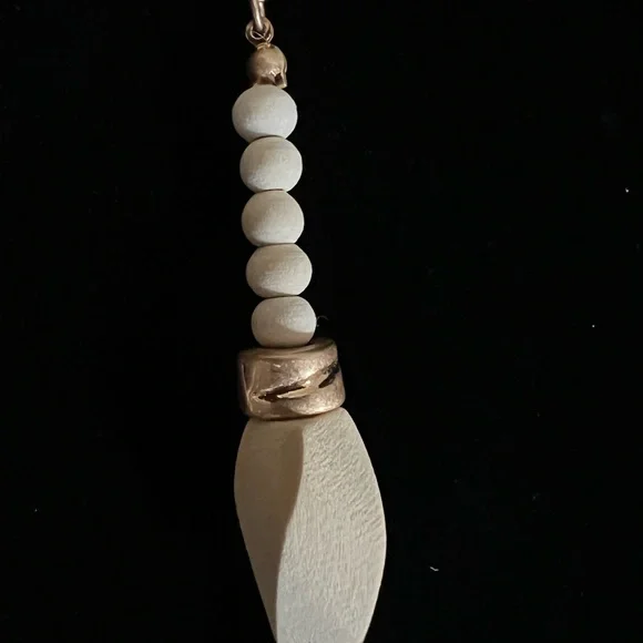 Gold and Cream Beaded Necklace with Distinctive Pendant - Picture 7 of 13